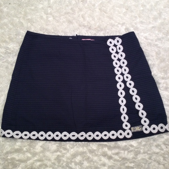 Lilly Pulitzer Navy Lenore Skort size 2 - Picture 3 of 7